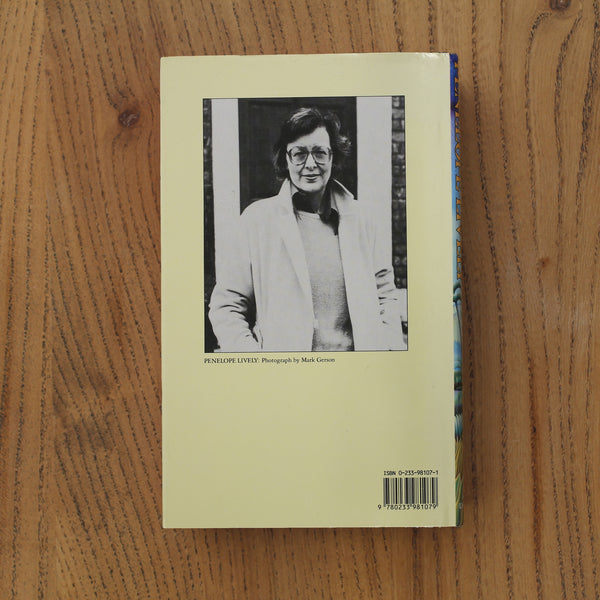 Penelope Lively - Moon Tiger (First Edition) – The Vintage Jeweller